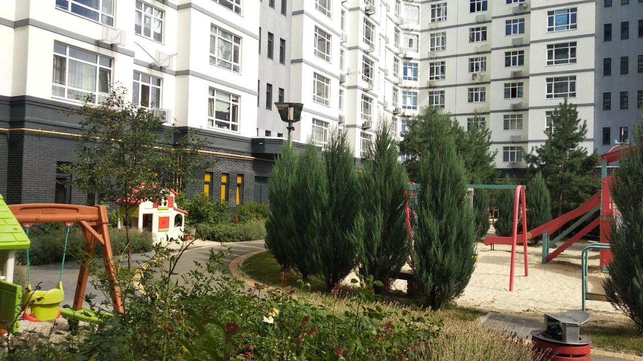 Fly Up Home Apartment Boryspilʼ Exteriör bild